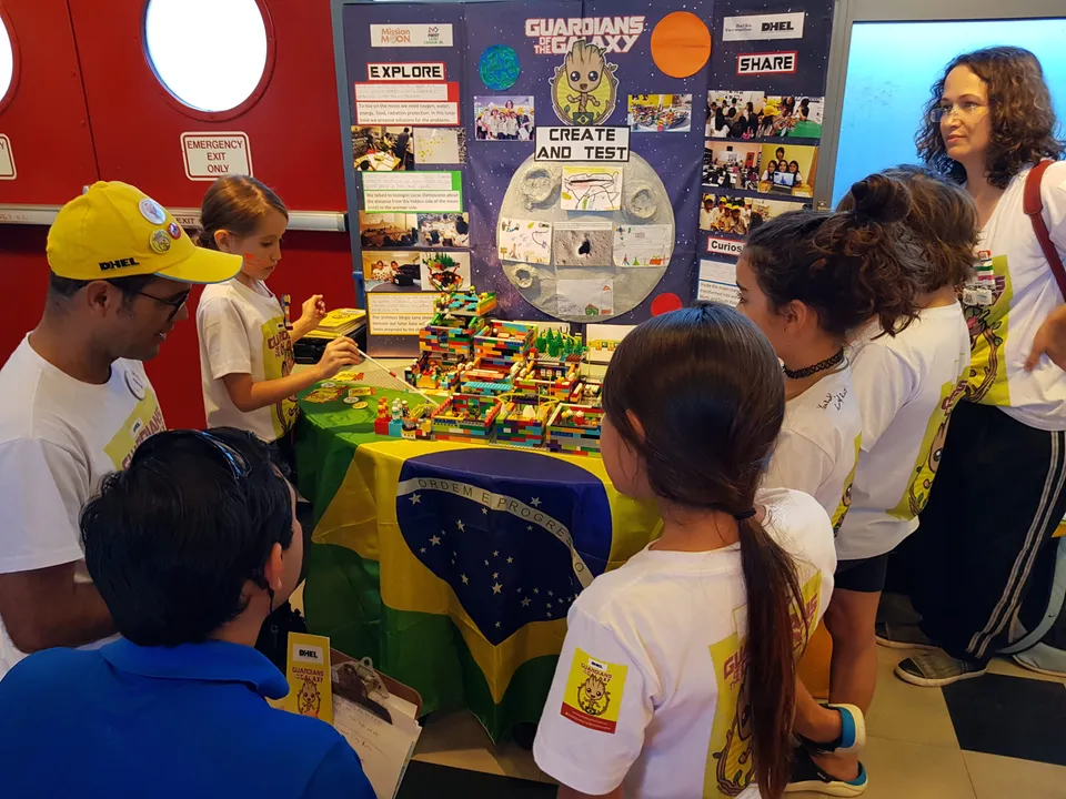 FLL Explore no DHEL jr: aprendendo com criatividade, ciência e propósito!