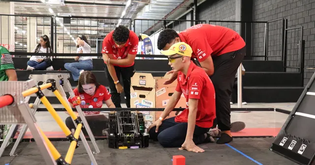 Campeões de robótica na categoria FTC!