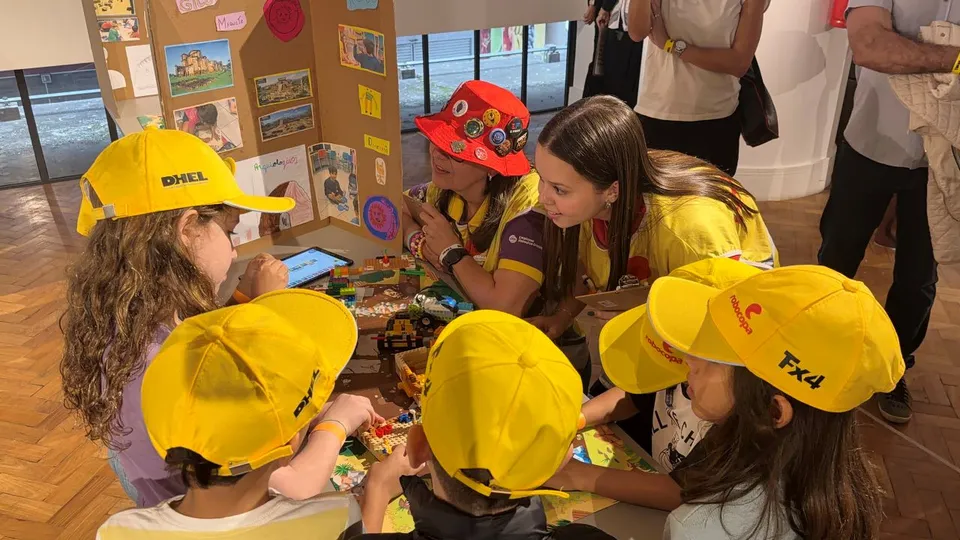 Do LEGO® ao projeto: o que as crianças aprenderam antes de chegar ao Festival FIRST® LEGO® League Explore