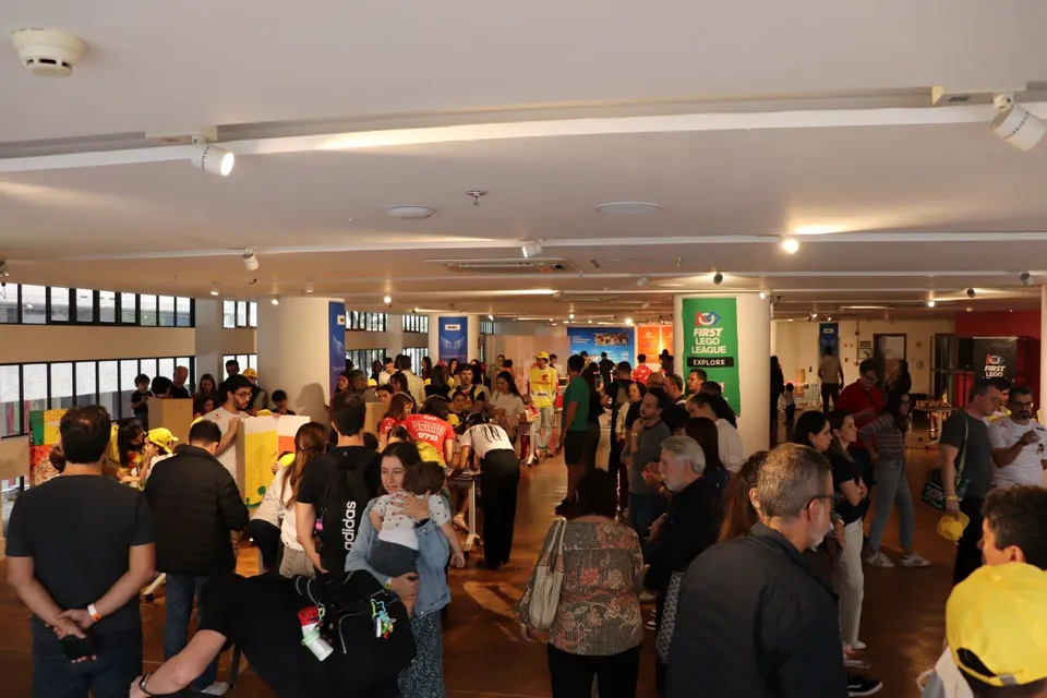 120 jovens celebram a criatividade, a tecnologia e o trabalho em equipe na etapa regional da FIRST LEGO League Explore em Minas Gerais