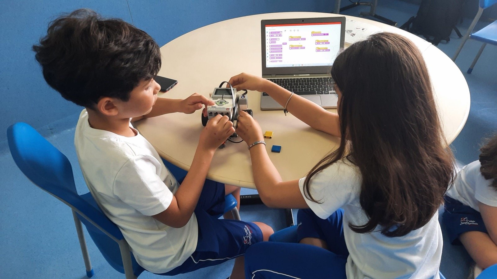 Alunos do Curso DHEL ONE da DHEL